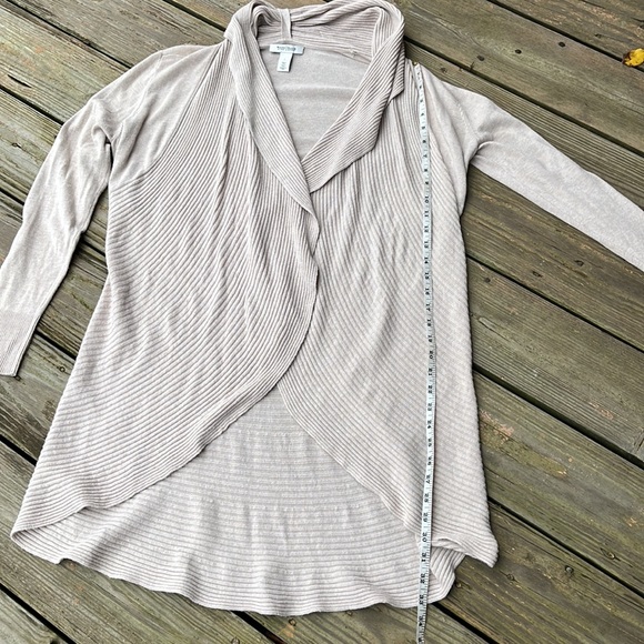 WHBM open swing sweater L - Picture 9 of 9